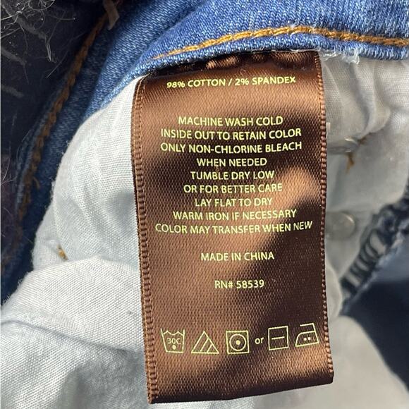 KUT - The Katy Boyfriend Jeans, Casual, Weekend, Coastal, Whiskering, 8 (31”) - Picture 7 of 7